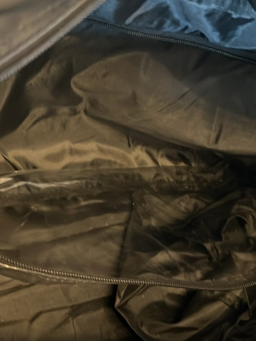 Hotworx Black Duffel Bag - Picture 4 of 5